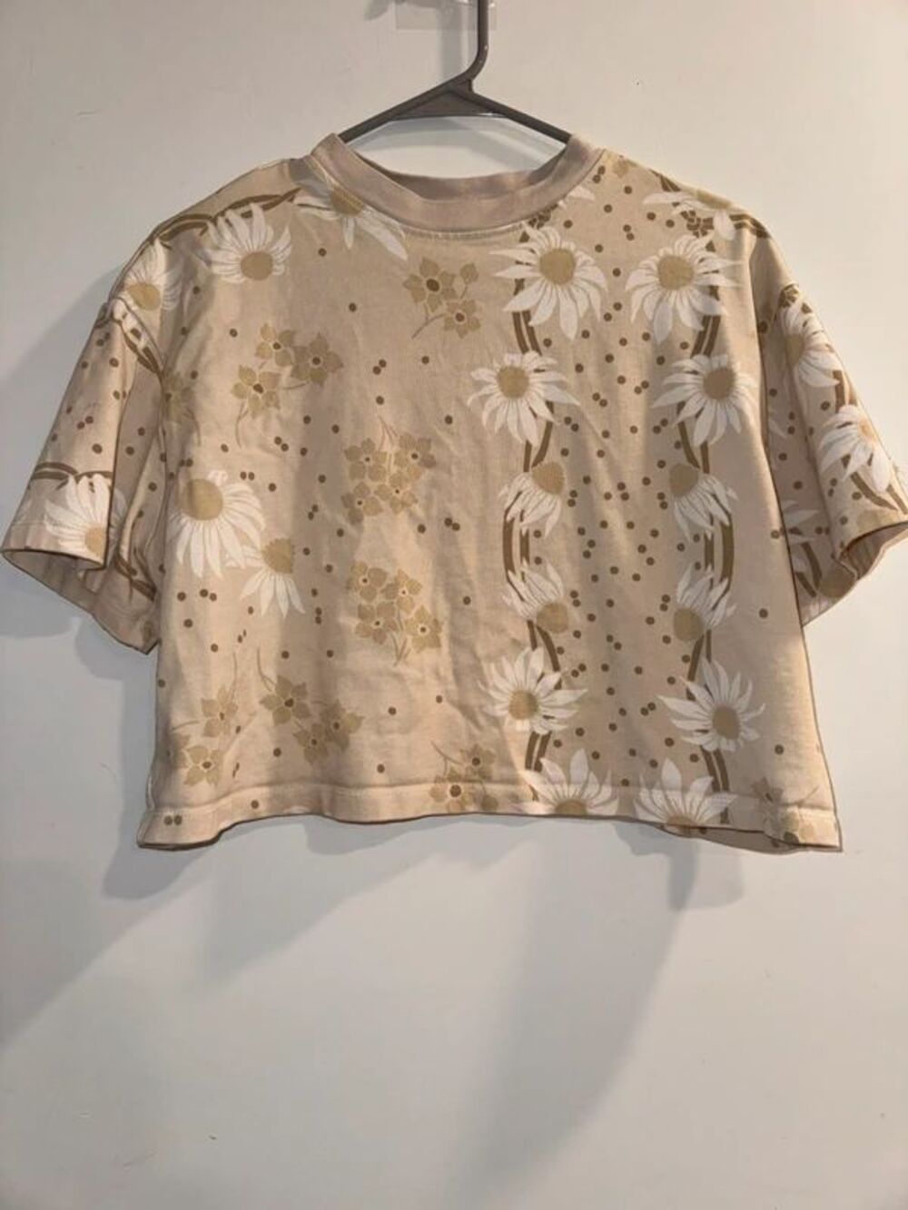 Women’s Nike Tan/Beige Floral Print Crop Top-Size Large